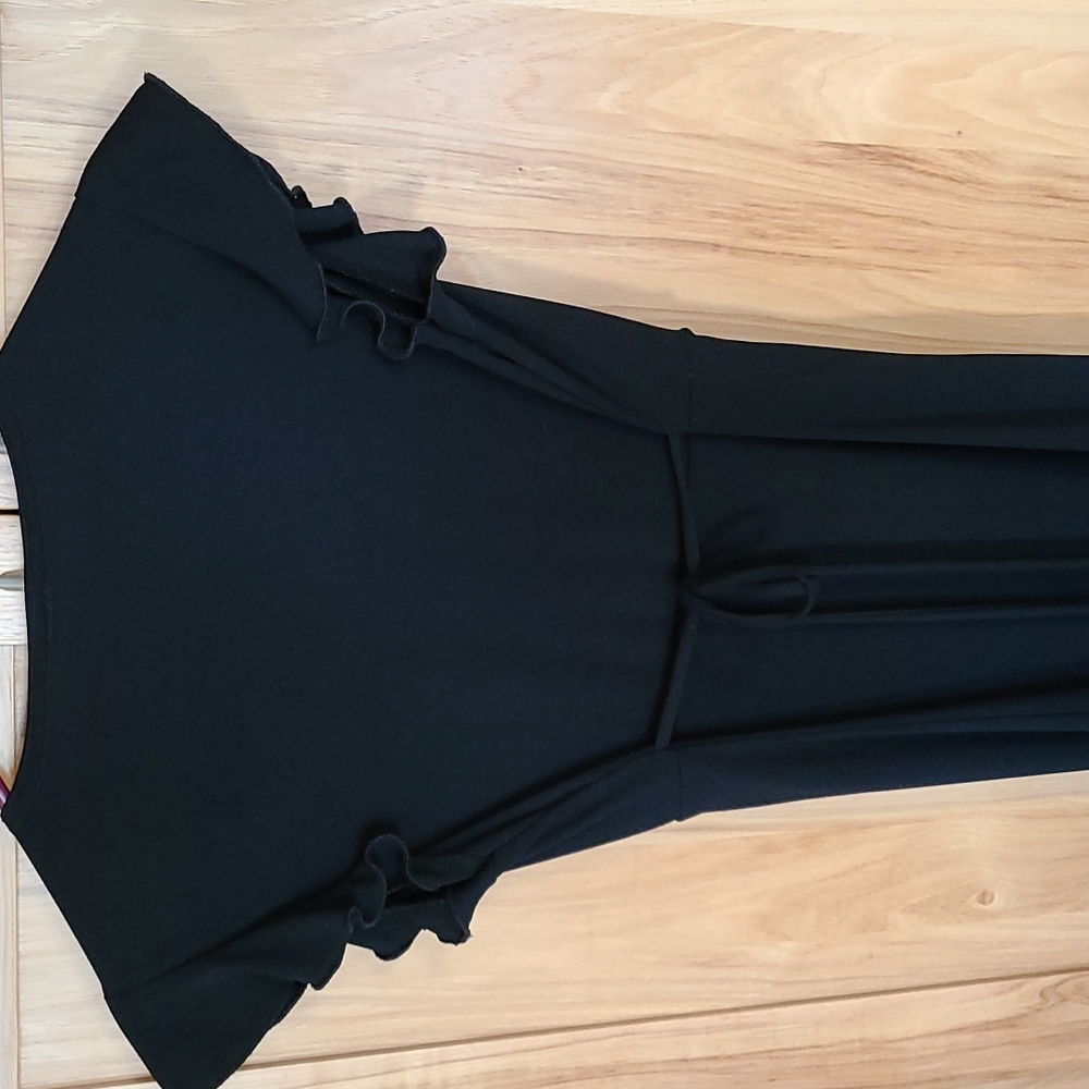 SM Cap sleeved black dress by Studio Y - Picture 3 of 3